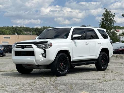 2022 Toyota 4Runner SR5