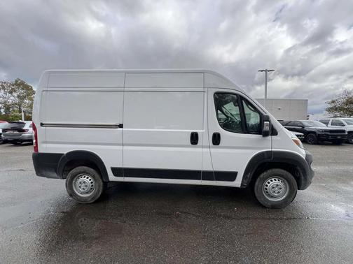 2025 RAM ProMaster 2500 Tradesman
