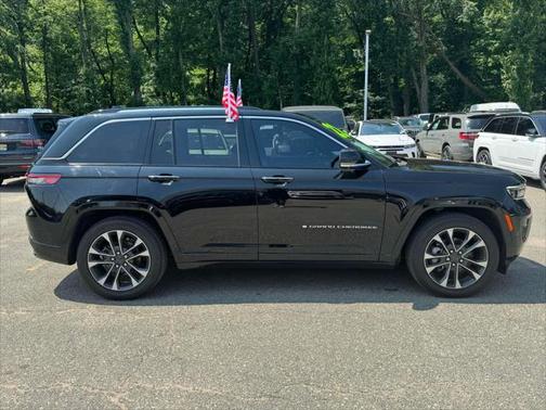 2022 Jeep Grand Cherokee Overland