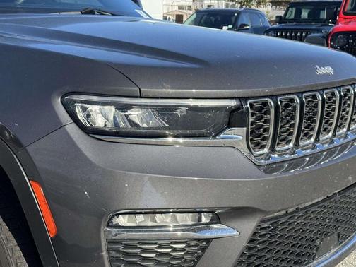 Baltic Gray Metallic Clearcoat 2024 Jeep Grand Cherokee Limited