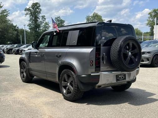 2021 Land Rover Defender 110 SE