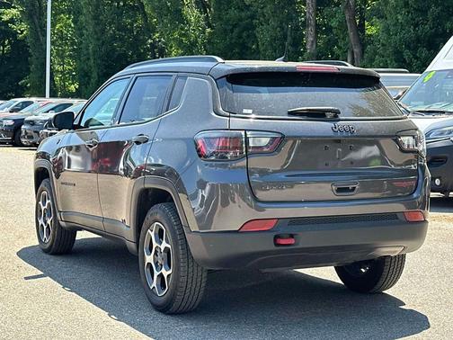 Granite Crystal Metallic Clearcoat 2022 Jeep Compass Trailhawk