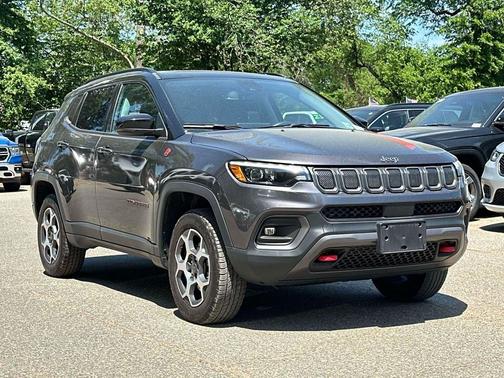 Granite Crystal Metallic Clearcoat 2022 Jeep Compass Trailhawk