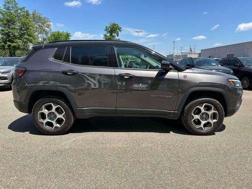Granite Crystal Metallic Clearcoat 2022 Jeep Compass Trailhawk