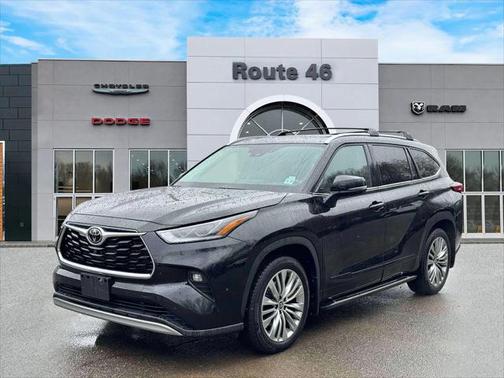 2022 Toyota Highlander Platinum