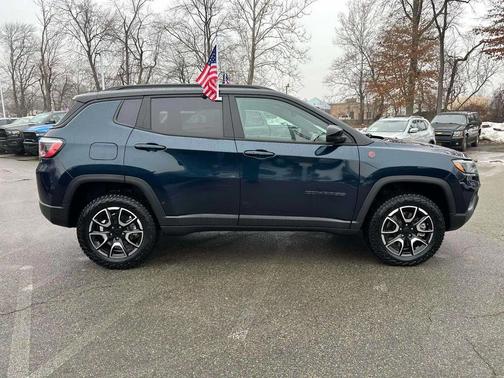 2024 Jeep Compass Trailhawk