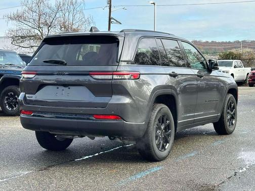 2024 Jeep Grand Cherokee Altitude