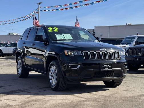 2022 Jeep Grand Cherokee Laredo