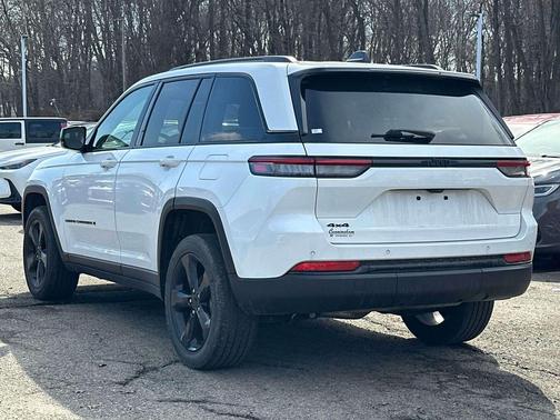 2024 Jeep Grand Cherokee Altitude