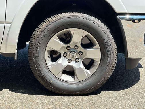 Bright White Clearcoat 2025 RAM 1500 Big Horn/Lone Star