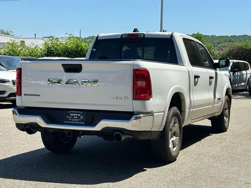 Bright White Clearcoat 2025 RAM 1500 Big Horn/Lone Star