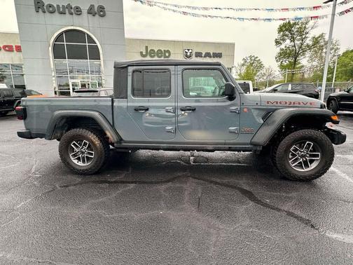 Anvil Clearcoat 2025 Jeep Gladiator Mojave 4x4