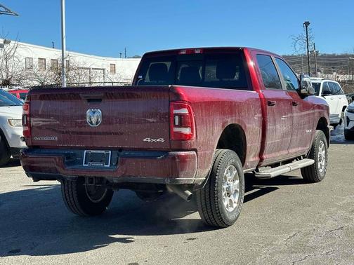 2024 RAM 2500 Laramie Crew Cab 4x4 6'4' Box