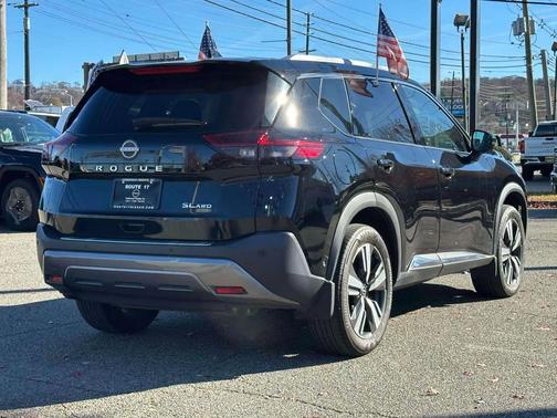 2022 Nissan Rogue SL