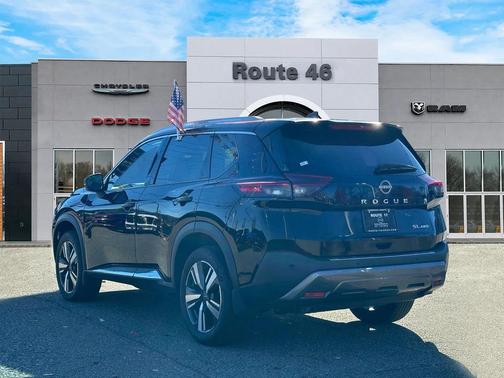 2022 Nissan Rogue SL