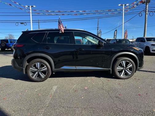 2022 Nissan Rogue SL