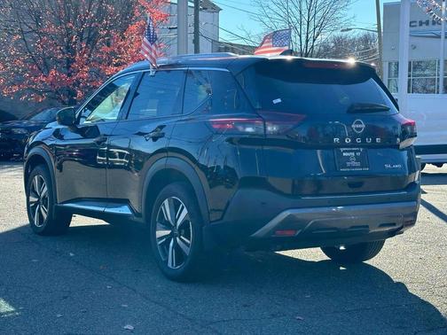 2022 Nissan Rogue SL