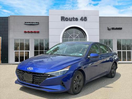 2022 Hyundai ELANTRA SEL