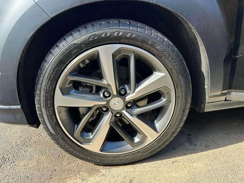 2020 Hyundai KONA Limited