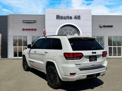 2022 Jeep Grand Cherokee Laredo