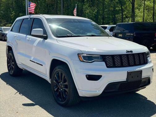 2022 Jeep Grand Cherokee Laredo
