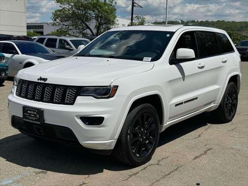 2022 Jeep Grand Cherokee Laredo