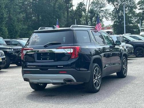 2022 GMC Acadia AWD SLT