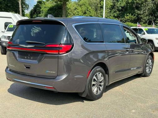 2021 Chrysler Pacifica Hybrid Touring L