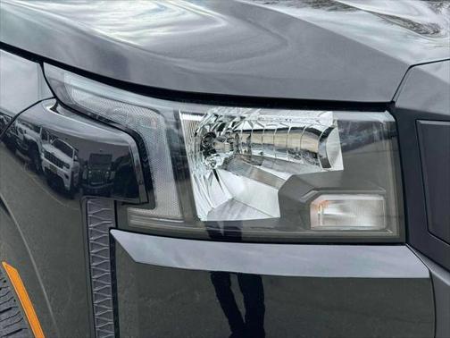 2025 Nissan Frontier S