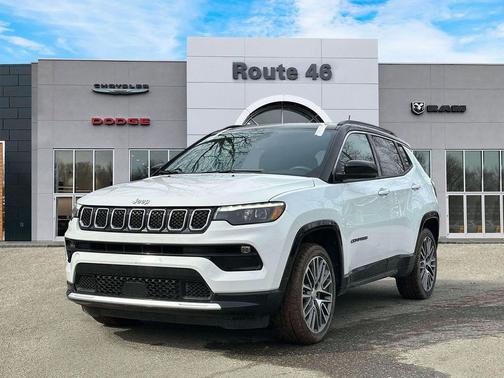 Bright White Clearcoat 2023 Jeep Compass Limited