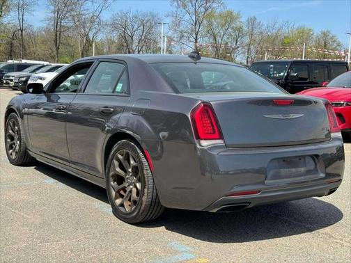 2016 Chrysler 300 S