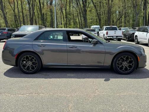 2016 Chrysler 300 S
