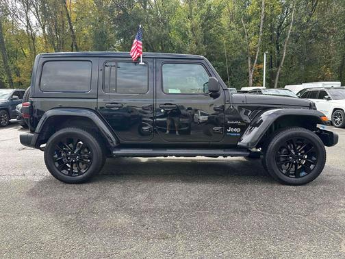2022 Jeep Wrangler Unlimited 4xe Sahara