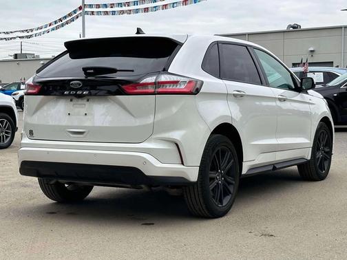 2022 Ford Edge ST Line