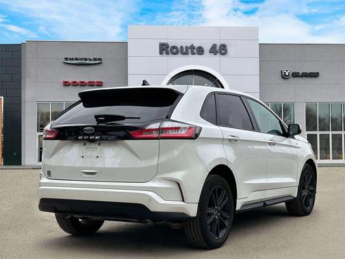 2022 Ford Edge ST Line