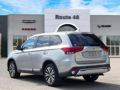 2020 Mitsubishi Outlander ES