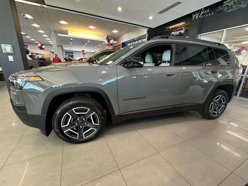Sting-Gray Clearcoat 2026 Jeep Cherokee Limited
