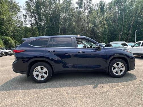 2023 Toyota Highlander Hybrid LE