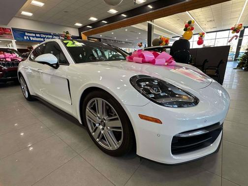 2021 Porsche Panamera 4 AWD