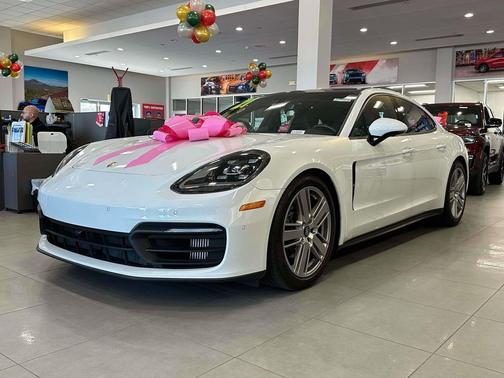 2021 Porsche Panamera 4 AWD