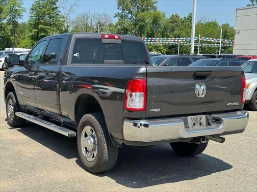 2022 RAM 2500 Tradesman Crew Cab 4x4 6'4' Box