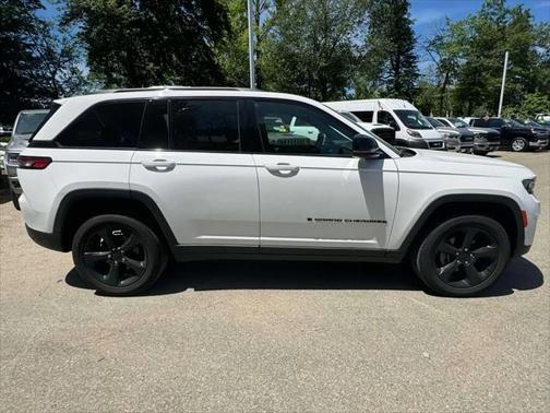 2023 Jeep Grand Cherokee Altitude