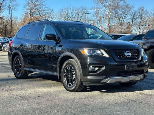 2019 Nissan Pathfinder SL