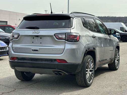 Billet Silver Metallic Clearcoat 2022 Jeep Compass Limited