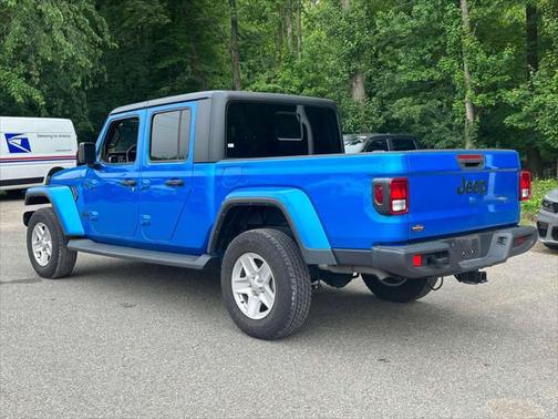 2022 Jeep Gladiator Sport S