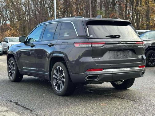 2022 Jeep Grand Cherokee Overland