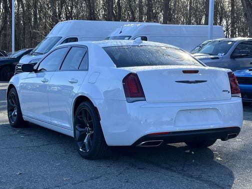 2022 Chrysler 300 S