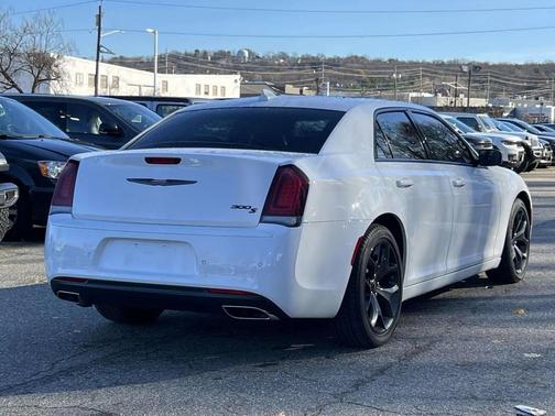 2022 Chrysler 300 S