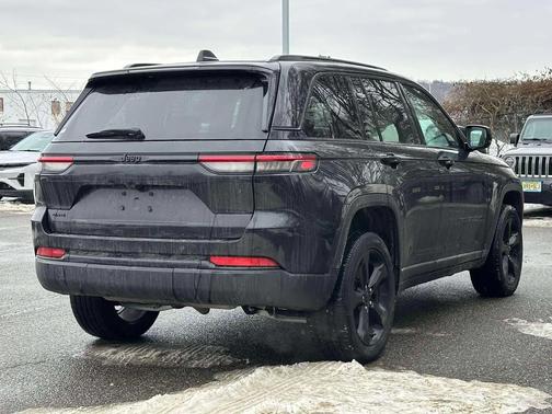 2025 Jeep Grand Cherokee Altitude
