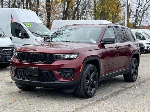 2023 Jeep Grand Cherokee Altitude